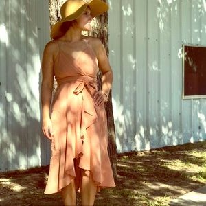 Peach spaghetti strap dress! Size M